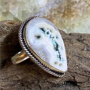 WHITE SOLAR QUARTZ GEMSTONE Ring, beautiful green inclusions & sugar druzy!